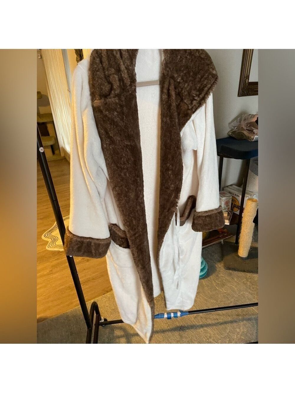 Women's White and Brown So Soft Robe